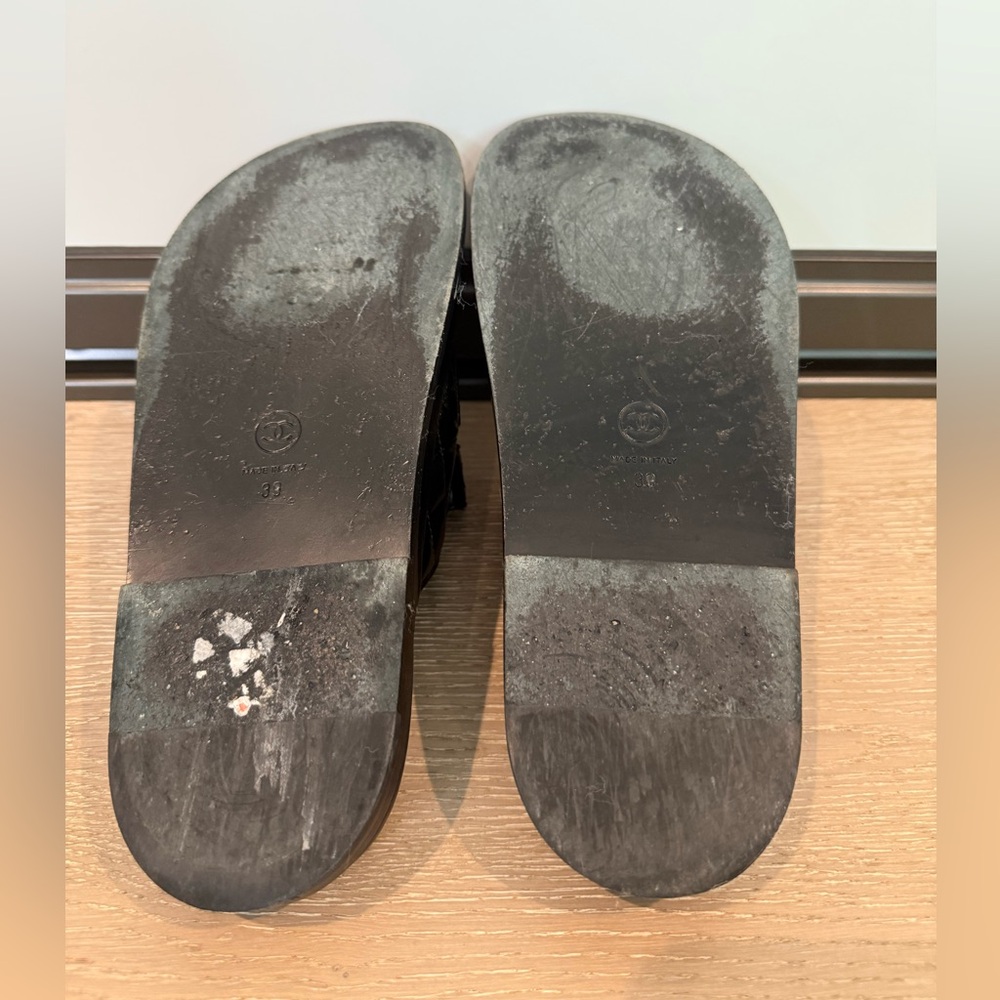 100% authentic CHANEL Black Calfskin “dad” Sandals with CC Logo size39 - Picture 8 of 8